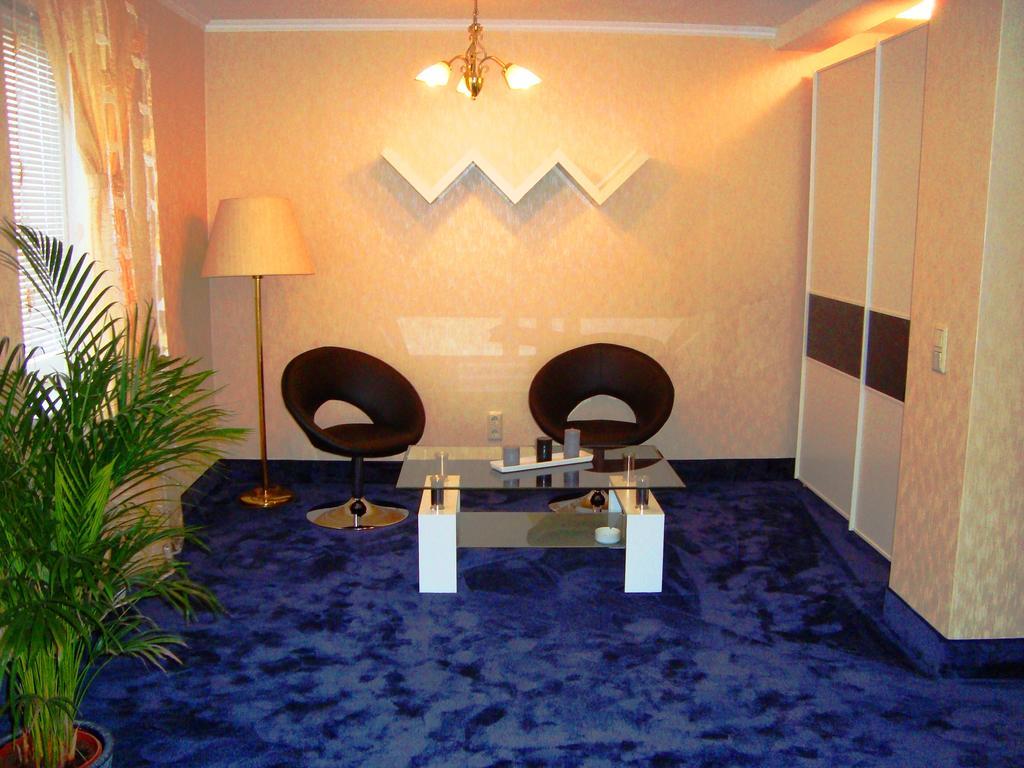 Hotel Zum Goldenen Hirsch Sankt Kilian Номер фото
